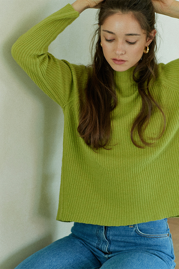 harf-neck ribbed sweater